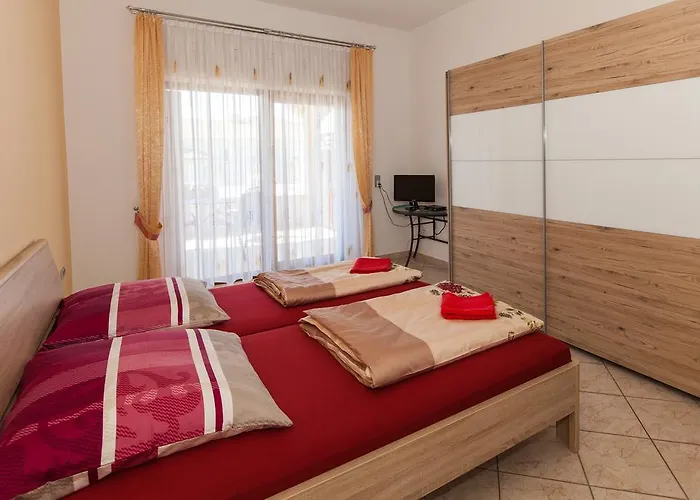 Ivka Apartment *